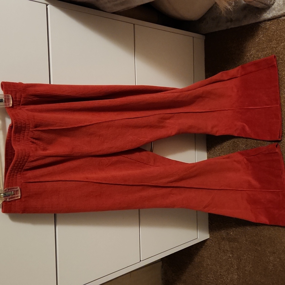 Aerie size small red flare pant nwt